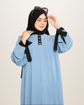 Ensemble abaya bleu ciel et khimar noir