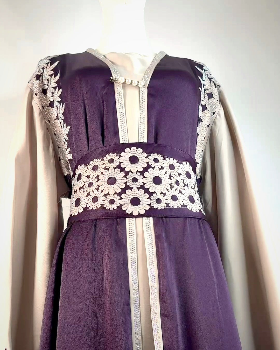 Abaya Satin Brodée Violet
